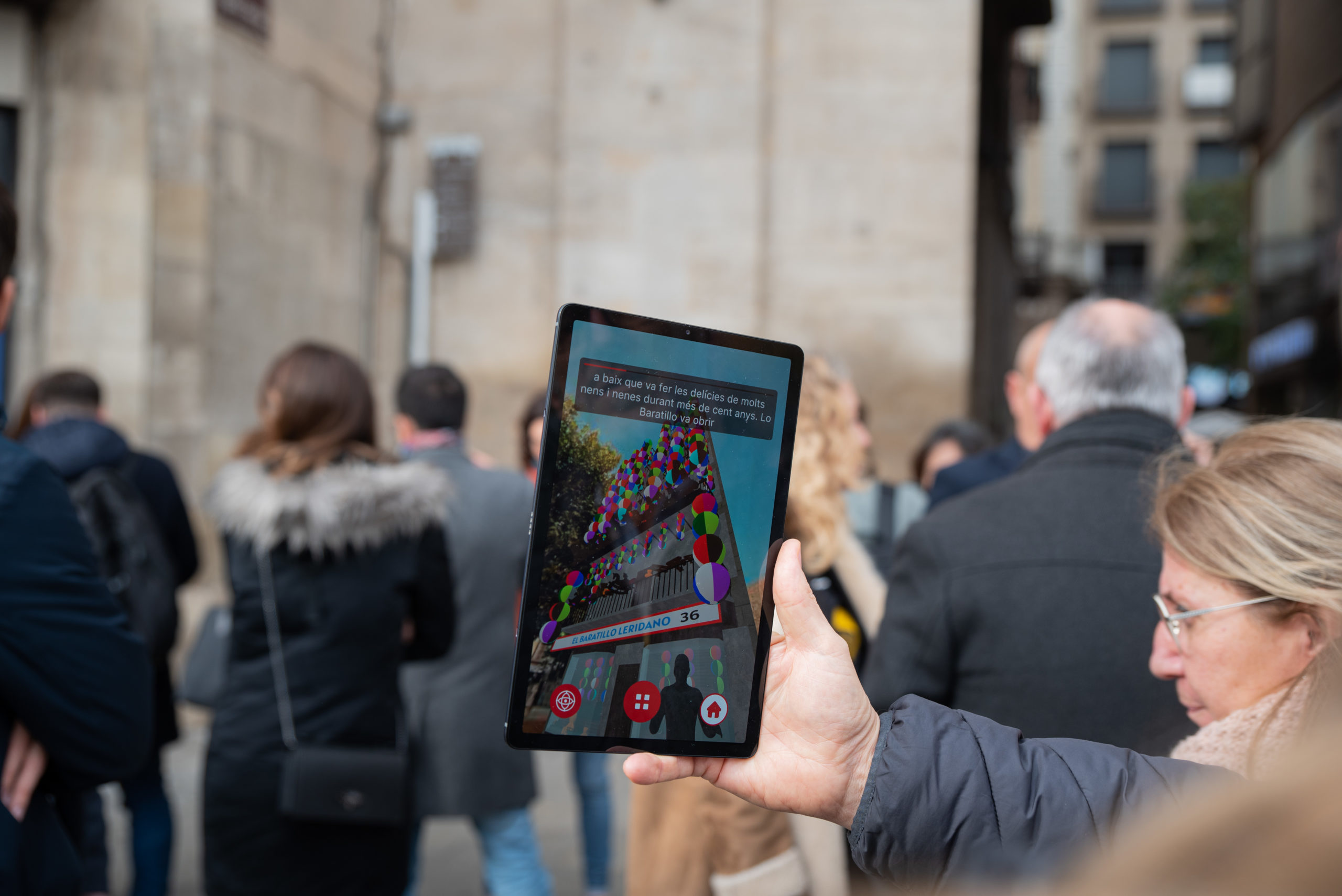 Els comerços de Lleida ofereixen aquest Nadal una experiència immersiva amb realitat augmentada gràcies a la tecnologia 5G