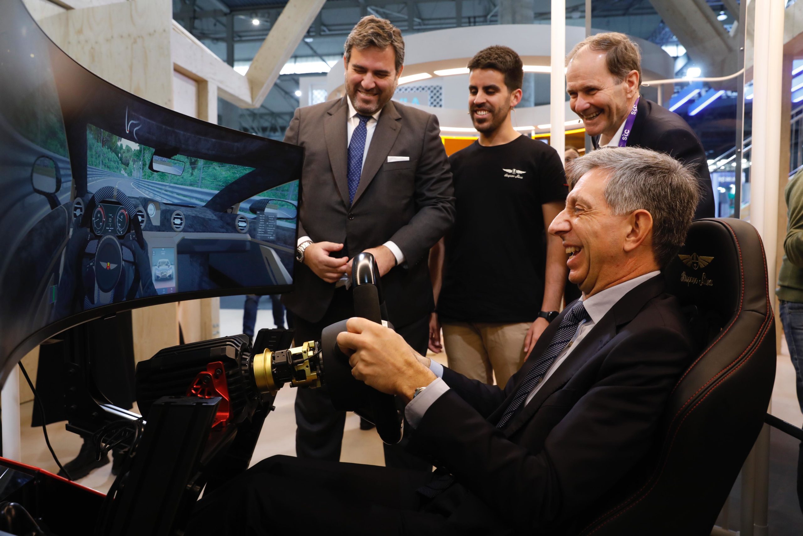 MWCapital i Hispano Suiza presenten el primer simulador de conducció de la marca espanyola de hypercars 