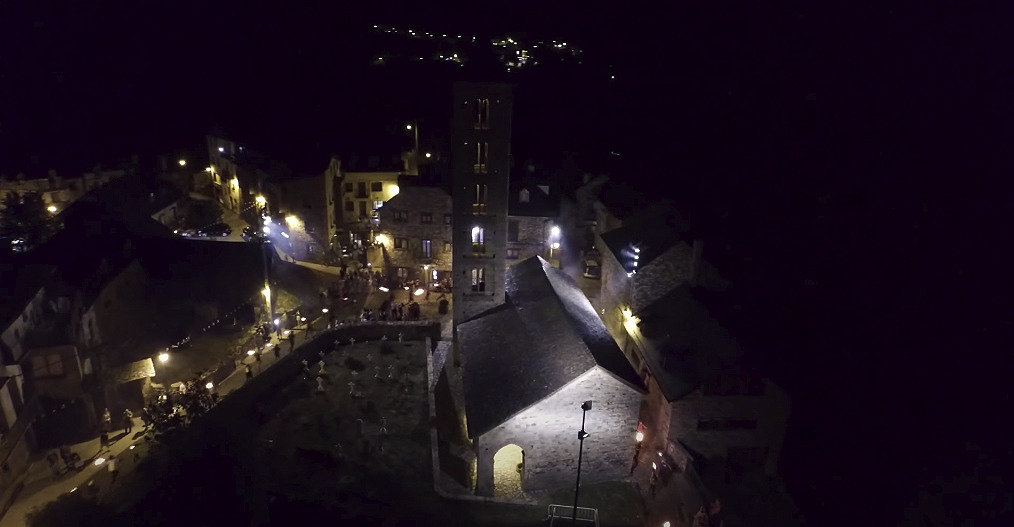 The Alt Pirineu 5G Area makes the first live torchlight descent 5G broadcast possible